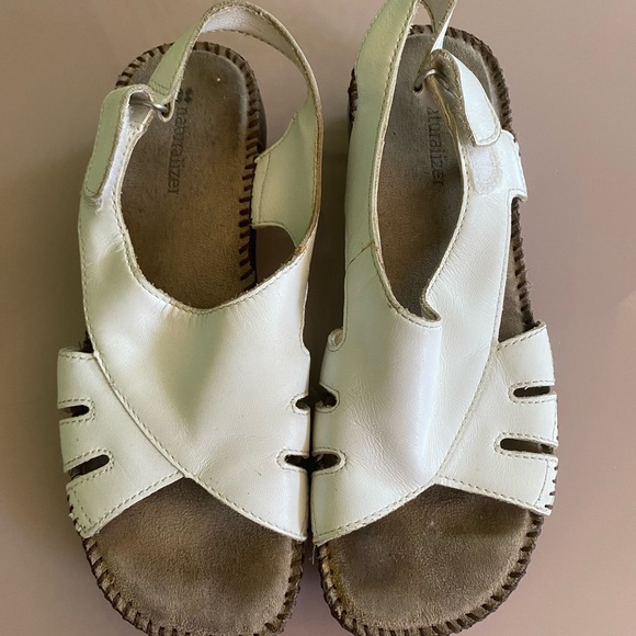 Super Comfortable Cushioned White Naturalizer Velcro-Close Walking Shoes/Sandals - Picture 2 of 10